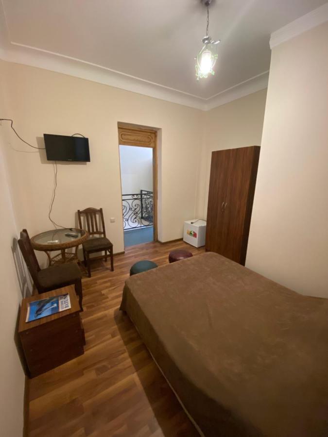 Hotel Dadiani Batumi Exterior photo