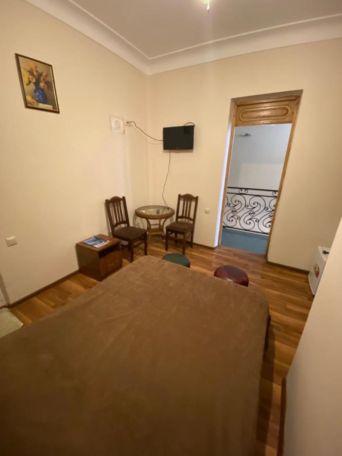 Hotel Dadiani Batumi Exterior photo